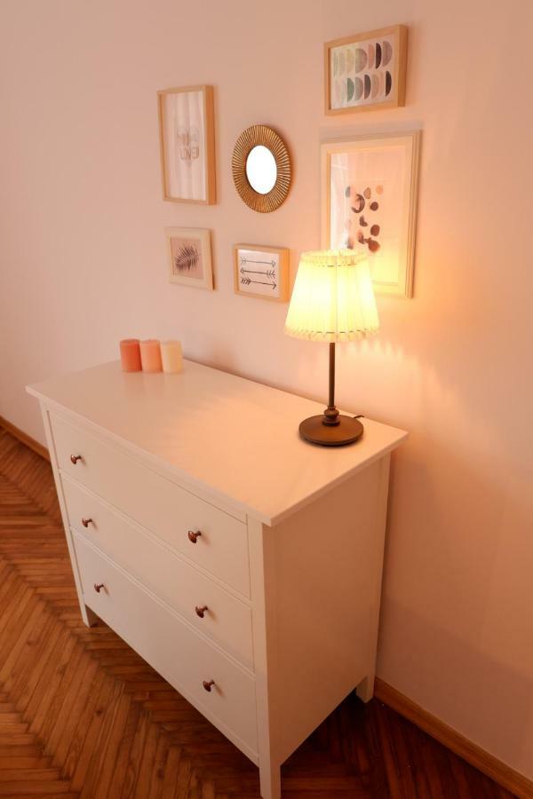 Singer Apartment Old Town Краков Экстерьер фото